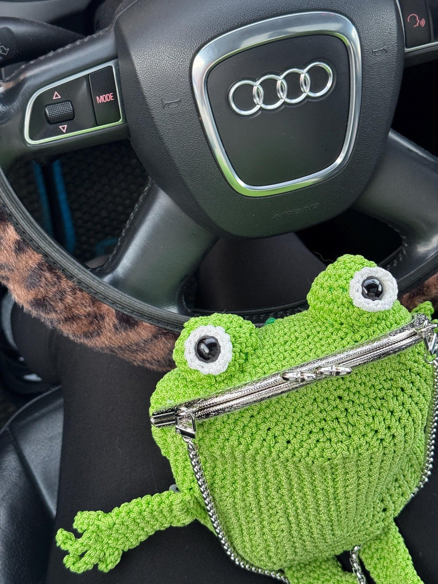 Lil’ Hopper™ Crochet Frog Bag