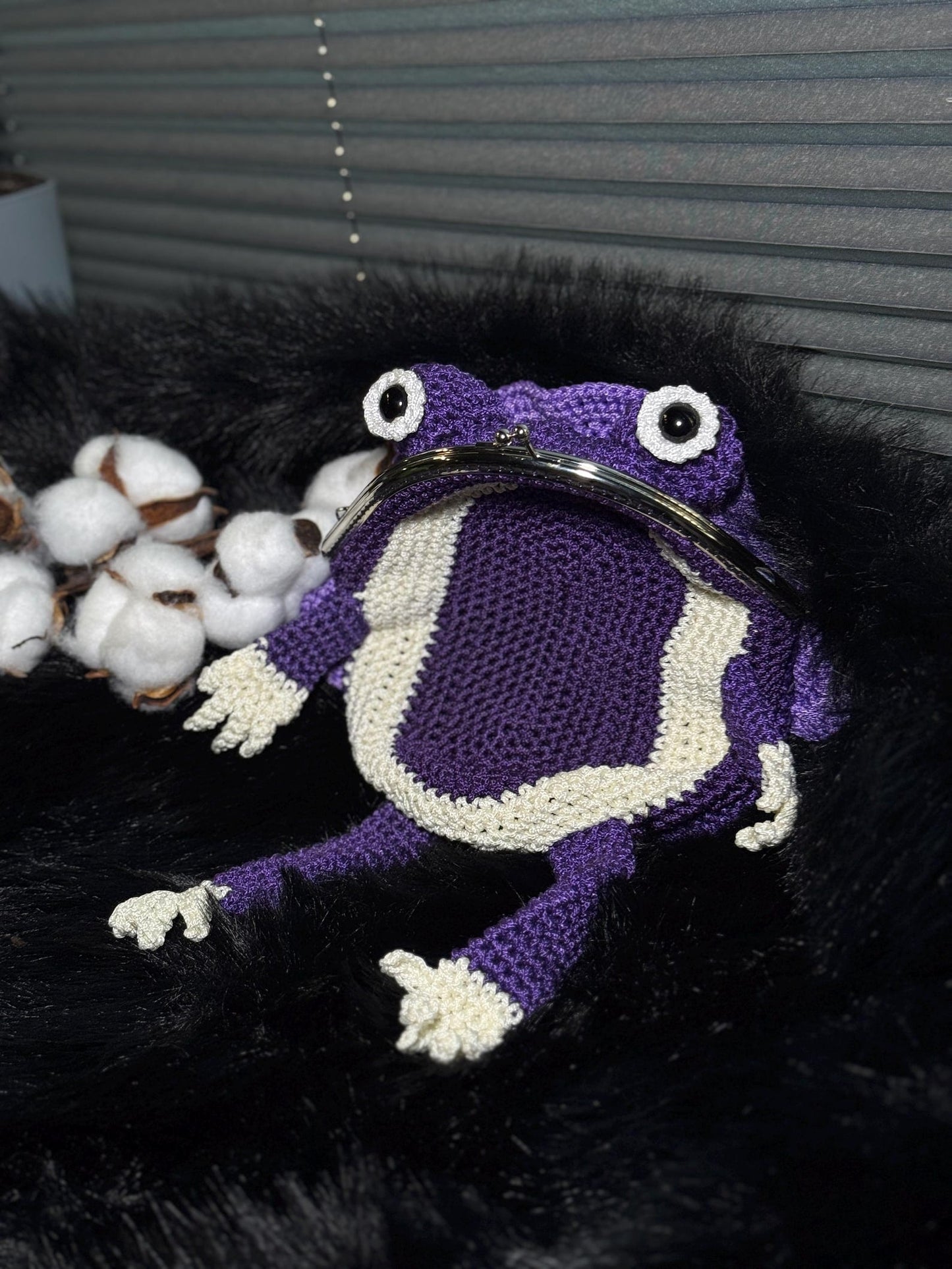 Lil’ Hopper™ Crochet Frog Bag