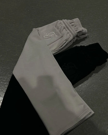 𝗚𝗿𝗮𝗰𝗲𝗳𝘂𝗹 𝗦𝘄𝗲𝗮𝘁𝗽𝗮𝗻𝘁𝘀